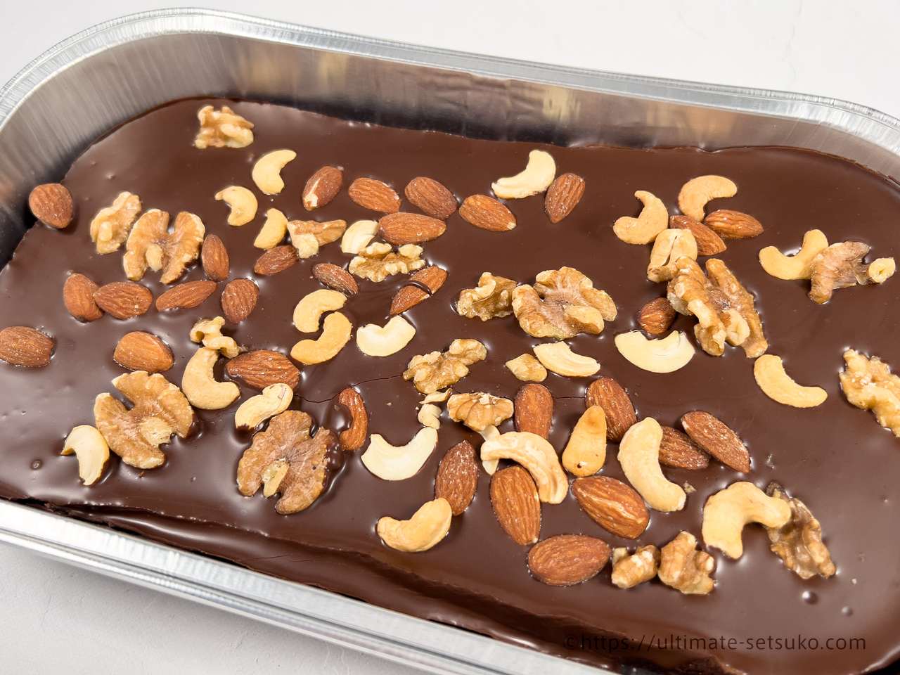 コストコのおすすめスイーツ デカデントファッジブラウニーは濃厚チョコがたっぷり入ったケーキ