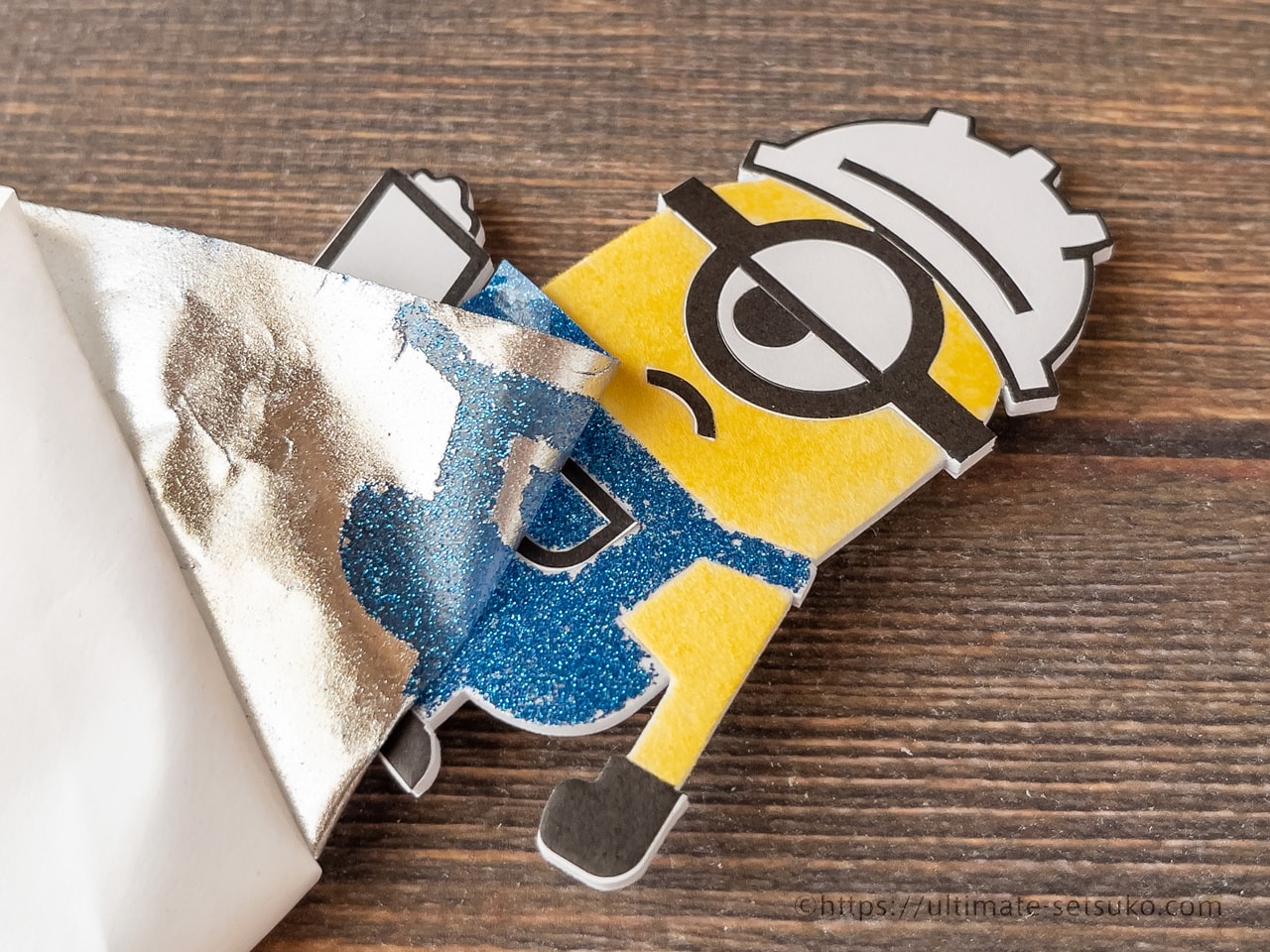 コストコで買えるミニオンの可愛いホログラムアートは学研が販売する知育教材 世界中で人気の新しいぬりえ