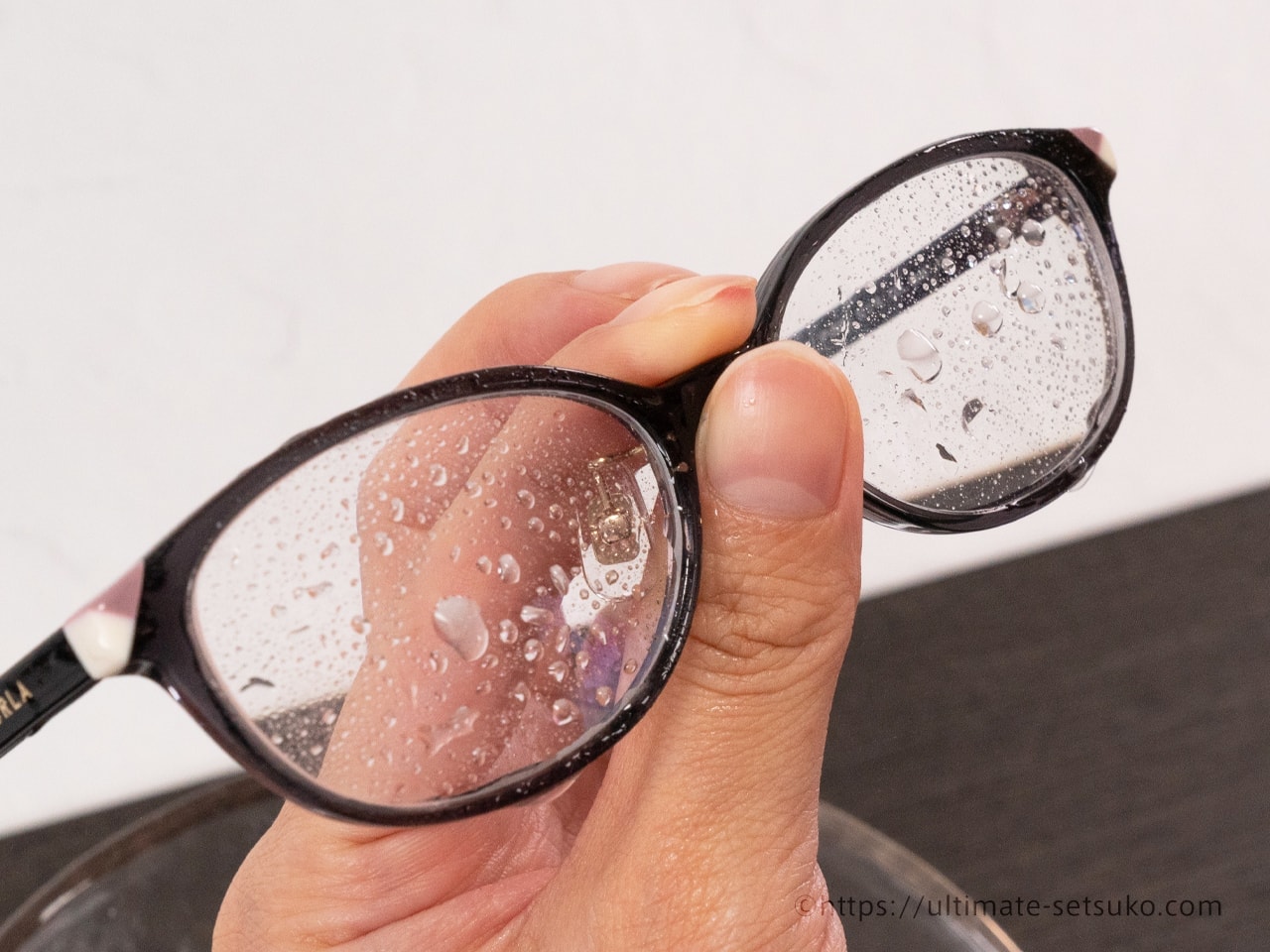 コストコで買えるメガネクリーナーの使い方と無料で補充する方法を紹介