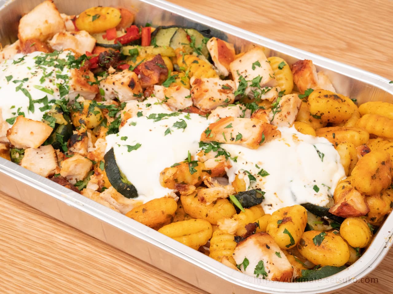 コストコの新商品！リコッタチキンニョッキは絶品ソースともちもちパスタのデリカ