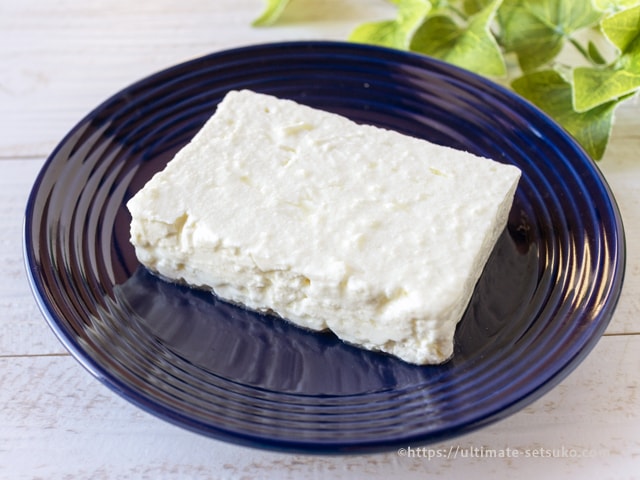コストコの羊乳チーズで定番のルサ フェタチーズ ほど良い塩気と酸味がクセになる