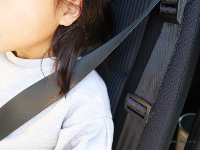 SNSで話題！コストコで買えるスマートキッズベルトは携帯できる子供用シートベルト。場所取らなくて便利！