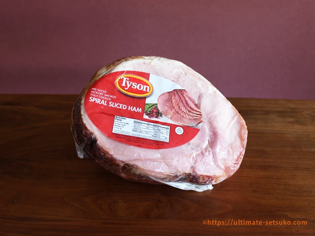 コストコの骨付きスパイラルハムは豚もも肉の豊かな風味と燻製の旨みが染みる絶品