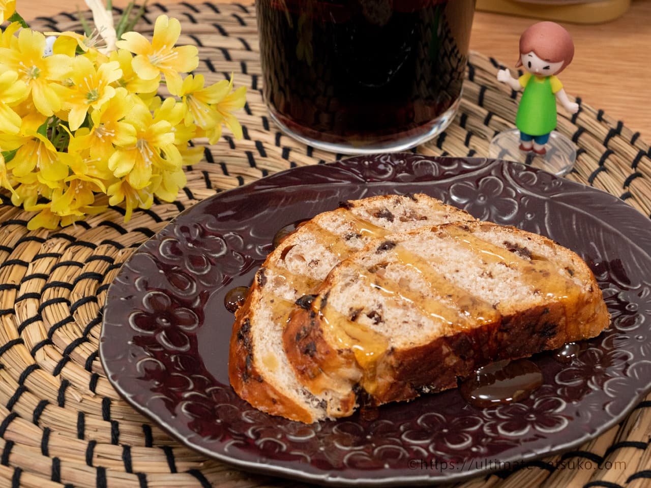 コストコの巨大パン！ウォールナッツカレントブレッドは優しい甘さが絶品