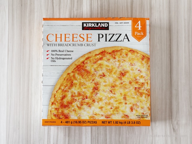 コストコの冷凍チーズピザがカットの手間がなく美味しくて安い サイズも丁度いいのでおすすめ