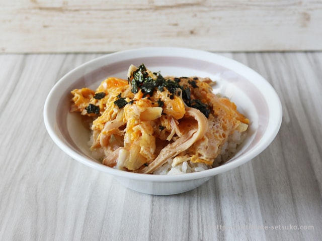 アレンジ チキン コストコ ロティサリー コストコのロティサリーチキンの骨を使った人気スープのレシピを紹介！