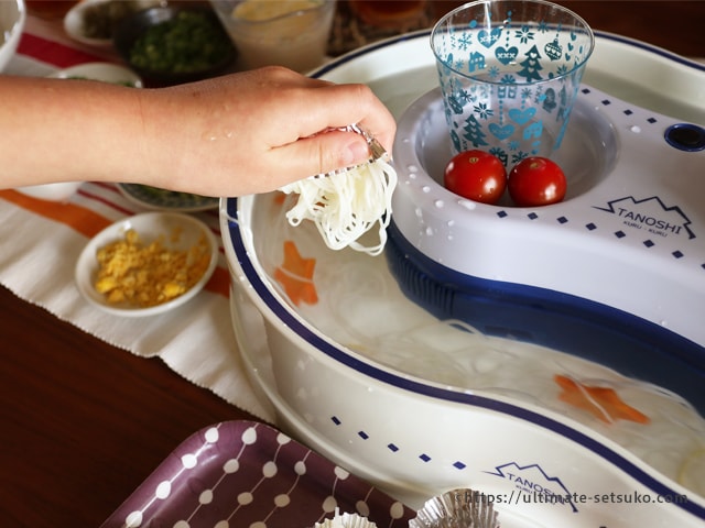 おうちで流しそうめんを楽しもう 手軽に買える流し素麺機やおすすめ麺とアイテム5選